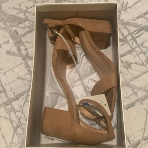 A New Day tan heels